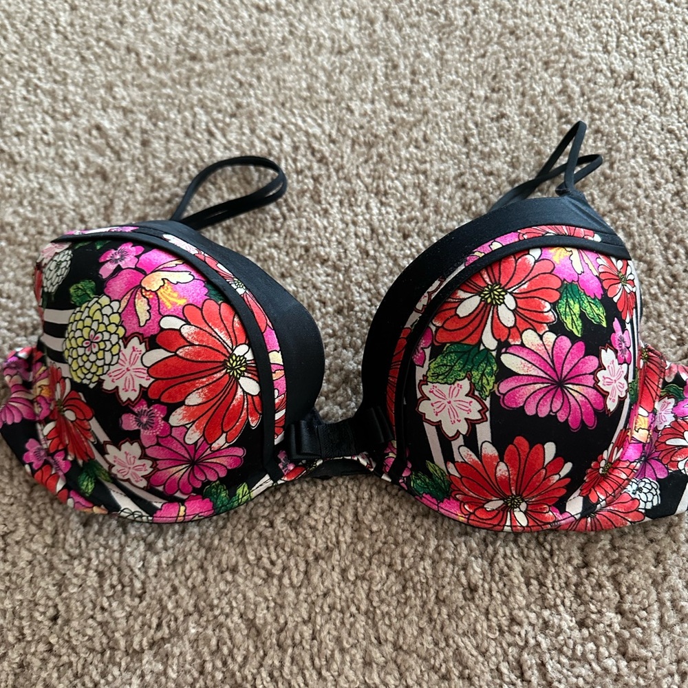 Floral Victoria’s Secret bra